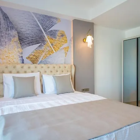 Front Super Boss 2 Βίλα *