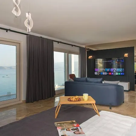 Front Super Boss 2 Αλικαρνασσός