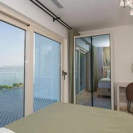 Vila Front Super Boss 2