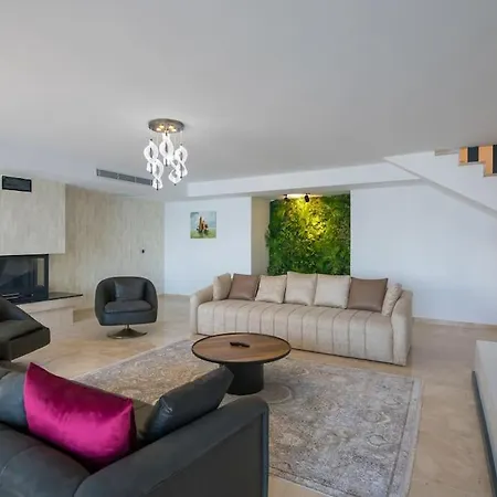 Front Super Boss 2 * Bodrum