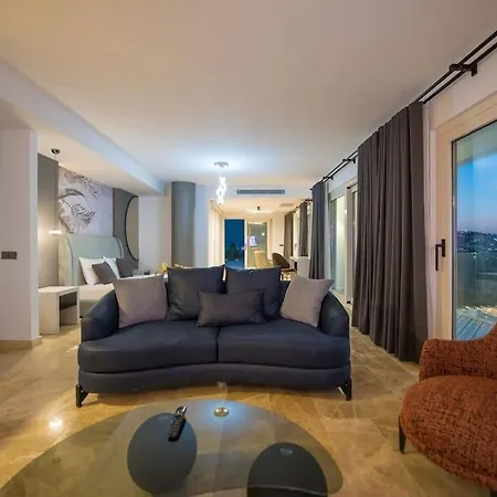 Front Super Boss 2 Bodrum