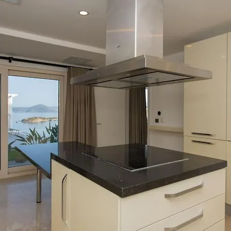 Front Super Boss 2 * Bodrum
