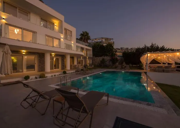 Villa Front Super Vılla Boss 2 *