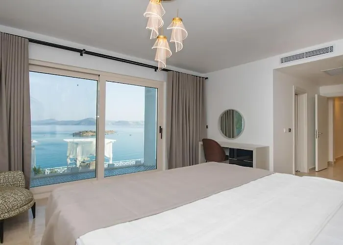 Front Super Vılla Boss 2 Villa