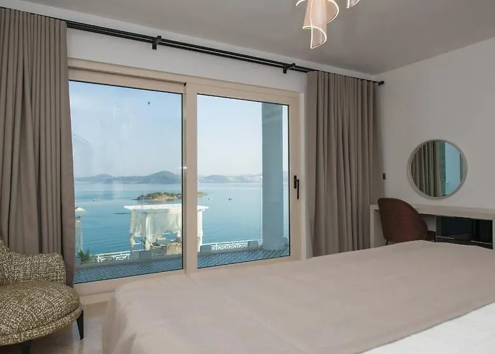 Front Super Boss 2 Villa